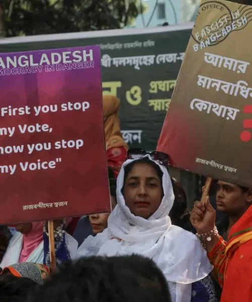 বাংলাদেশ: নিপীড়ন, নিরাপত্তা বাহিনী অপব্যবহার করে নির্বাচনকে অসম্মান করে